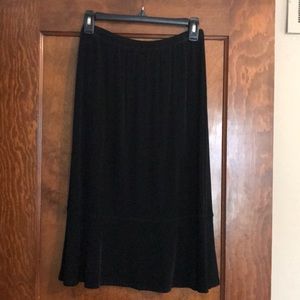 Chico’s travelers skirt with ruffle hem